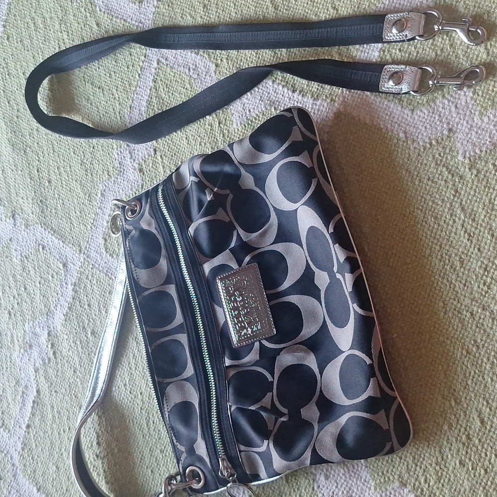 Coach Black and Silver Signature Shoulder Bag - Picture 5 of 5